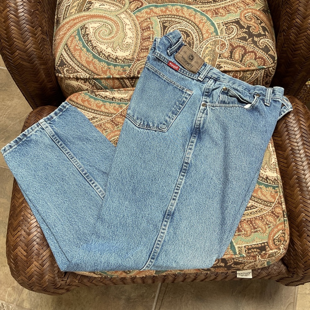 Wrangler men’s lightwash jeans.